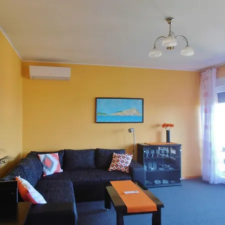 Two-bedroom In Opatija/opatija Riviera 15602 *